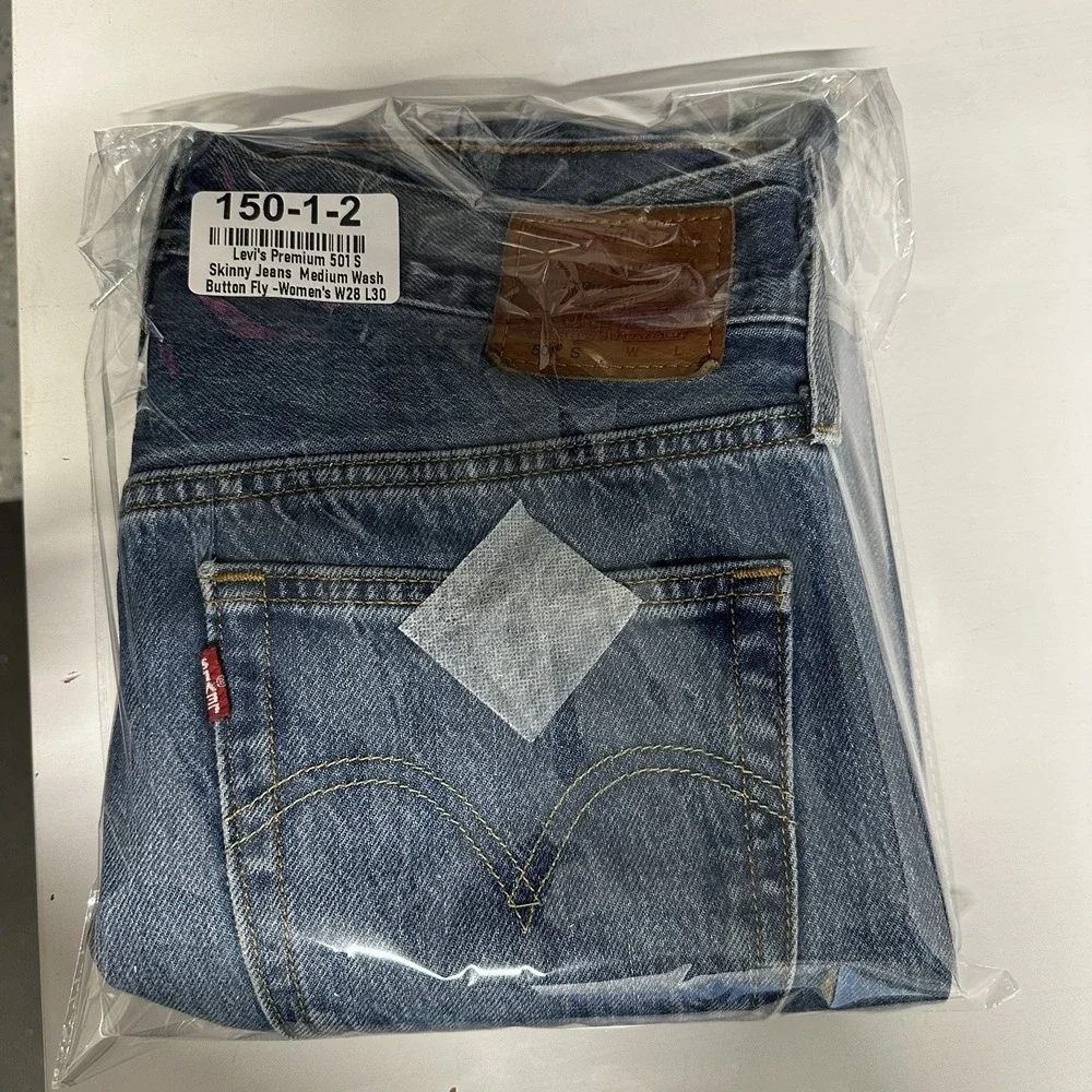 Levi's Premium 501 S Skinny Blue Jeans Women size W28 L30 Medium Wash Button Fly - Picture 2 of 11
